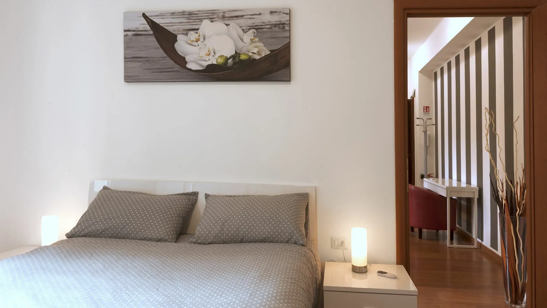 Bright New House Near Navigli District Apartment Milan 0*,  Italy